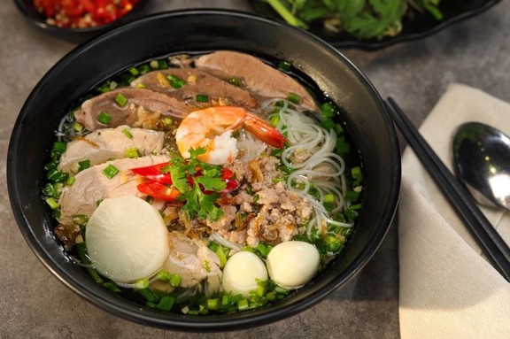 Hủ Tiếu, Bún Bò & Cá Viên Chiên 16B - Miếu Bình Đông