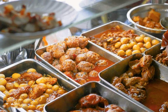 Cơm Trưa Văn Phòng Chú Tễu - Đường Số 8