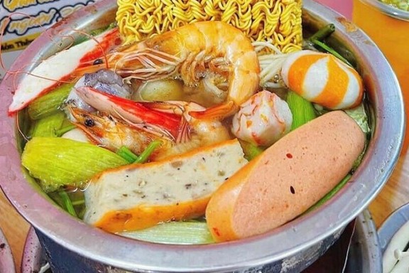 Hủ Tiếu Chả Mực Vĩnh Hi