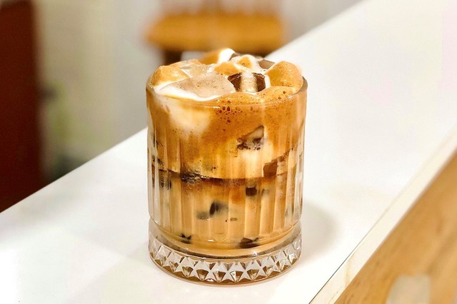 BACHS COFFEE - Cafe & Cơm Văn Phòng - Lê Trọng Tấn