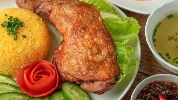 Hương Ký 8 - Cơm Chiên 18 Món -176B Phan Văn Trị