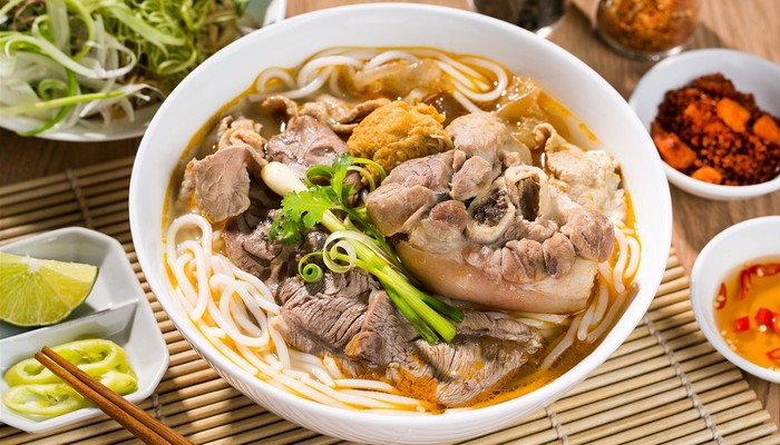 Bún Bò Huế Hoa Đà Lạt - Đường 30