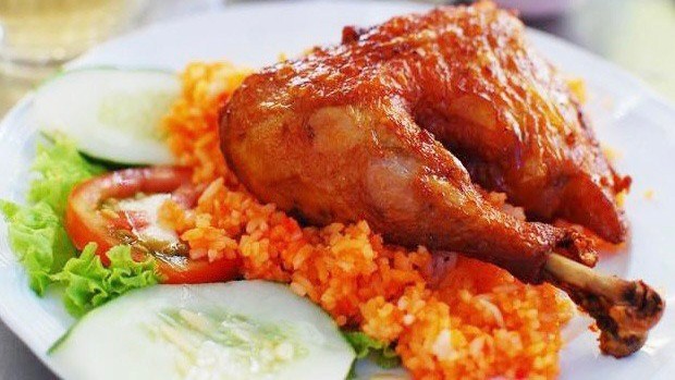 Quán Cơm Gà Xối Mỡ 27 - Đường Số 1