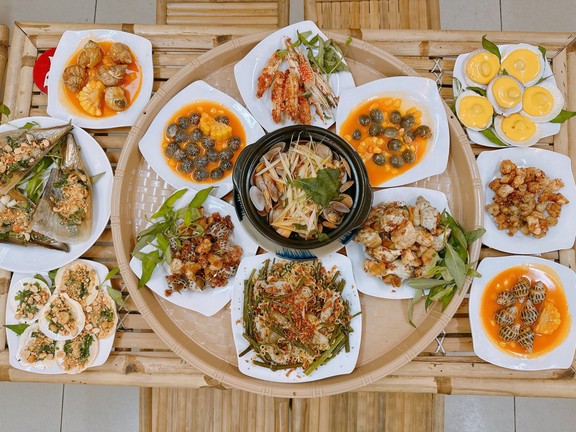 Ốc Sen & Phá Lấu Ngân - Xóm Chiếu