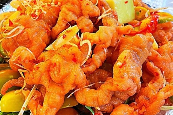 HACHI - Chân Gà, Tré Trộn & Trà Mãng Cầu