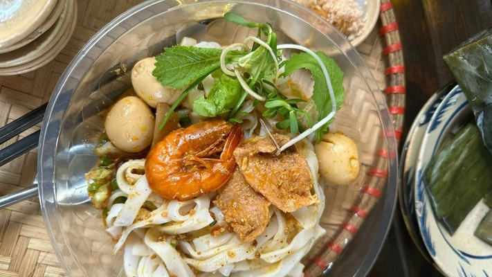 Mỳ Quảng Phú Chiêm Thuận - Nam Trân