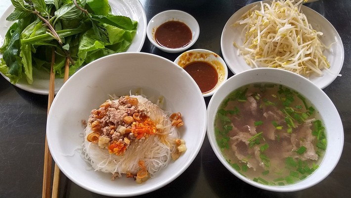 Phở Khô Gia Lai - Nguyễn Huệ