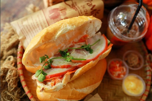 Bánh Mì PaMi - Phạm Văn Đồng