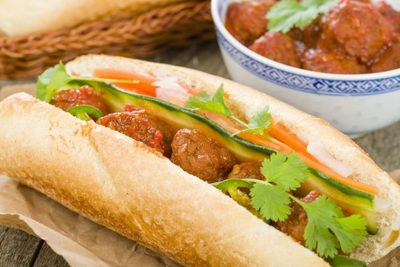 Bánh Mì Xíu Mại Dì Huyền - Vĩnh Hội