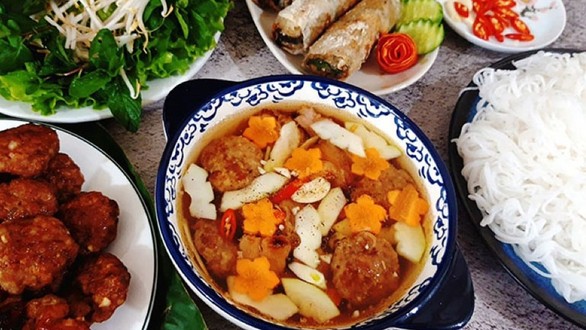 Bún Chả Cô Đào - Lĩnh Nam