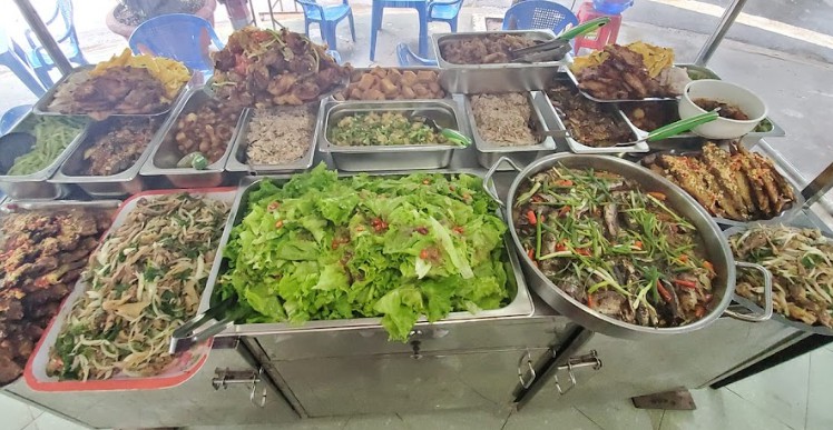 Tiệm Ăn Cô Duyên - Cơm, Bò Kho & Mì Xá Xíu