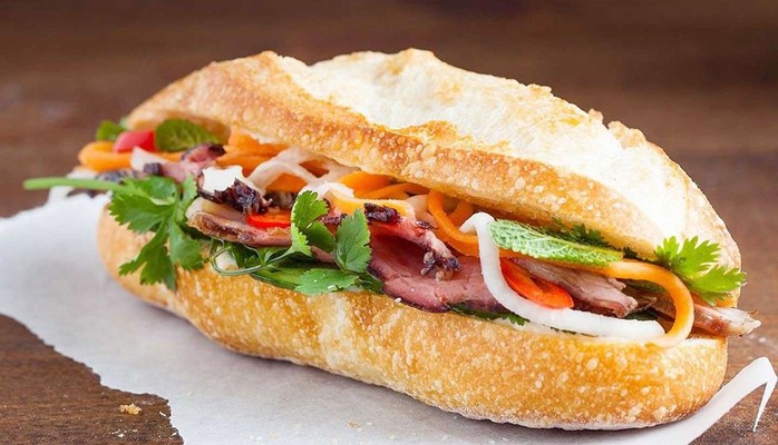 Bánh Mì Sài Gòn - 126 Hồ Sen