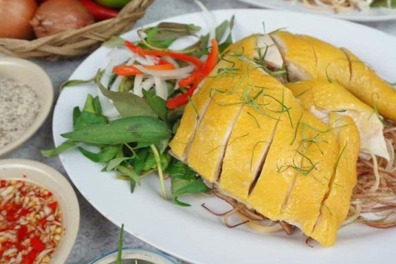 Gà Ta Tam Kỳ & Mì Quảng A Vương - Nguyễn Oanh