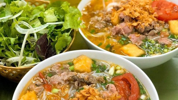 Quán Bún Riêu Mèo Ú - Ao Sen