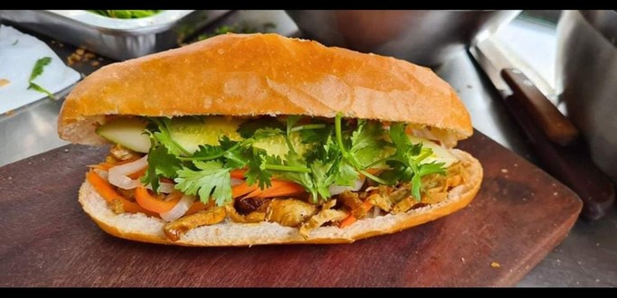 Bánh Mì Chay Từ Tâm - Tôn Đản