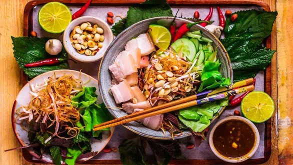 Nem Nướng & Bún Mắm Nêm Má Thuý - Phạm Văn Đồng