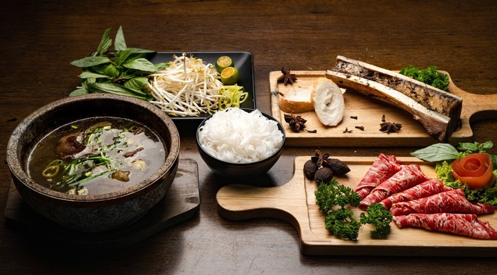 Nhà Hàng Kobe - Phở Bò Wagyu, Phở Gà & Bò Kho - Điện Biên Phủ