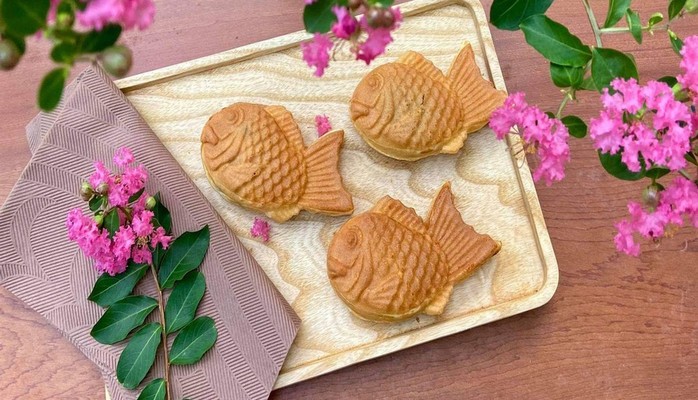 Bánh Cá Bảy Màu - Tạ Quang Bửu