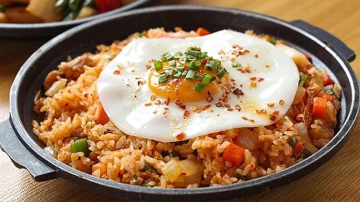 Tiệm Cơm ChisnBa - Cơm Rang Zòn - Ngọc Hồi