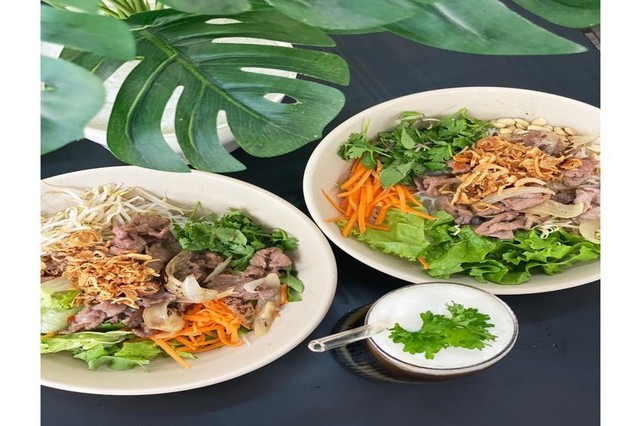 Cơm Gà Xối Mỡ - Bún Cá Cay Hải Phòng - Láng Trung