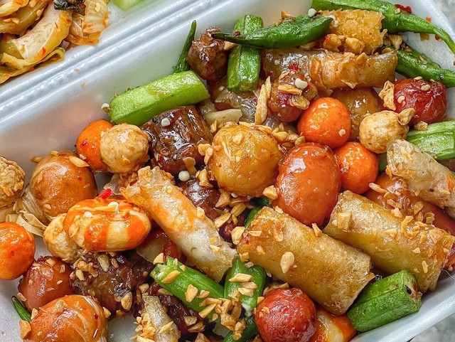 Kiot Ăn Vặt - Cá Viên Chiên Mắm Tỏi, Bánh Tráng & Mì Trộn