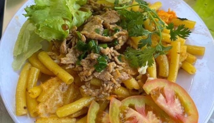 Cơm Gà Xối Mỡ 16 - Võ Văn Kiệt