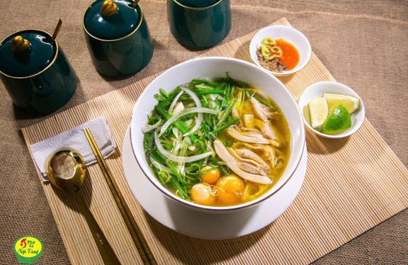 Phở Miến Gà Trống Thiến Ngô Vàng - Lý Chính Thắng