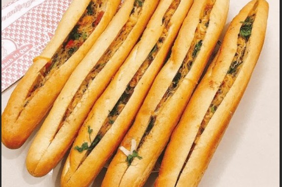 Tiệm Bánh Mì Que - Lý Thái Tổ