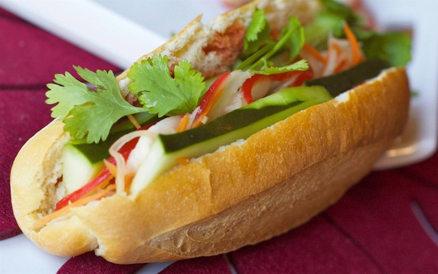 Thiện Phát - Chả Lụa & Bánh Mì