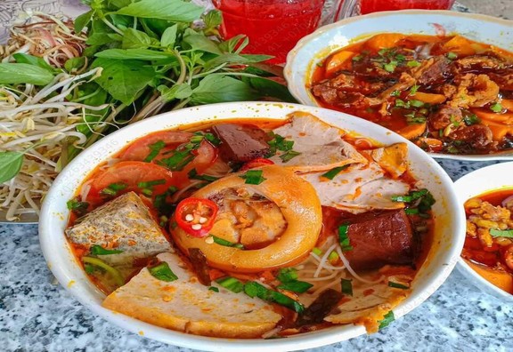 Bún Riêu Cô Vân