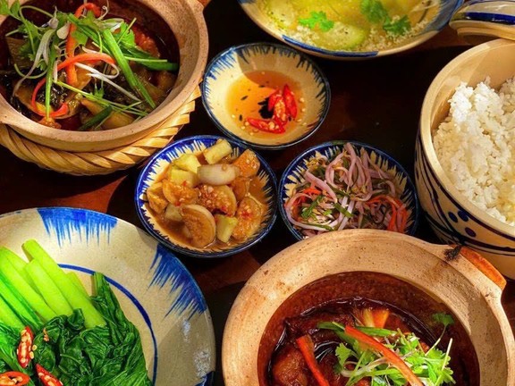 Cơm Nhà Bếp Bờ Biển Vàng - 42 Lê Quý Đôn