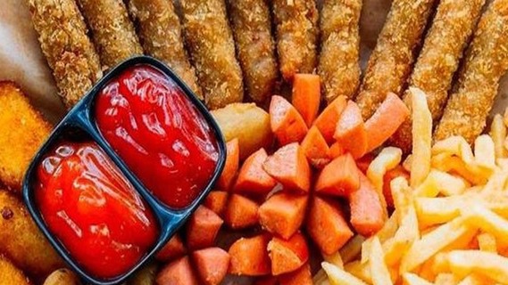 Tiệm Nhà Lyn - Dương Quảng Hàm