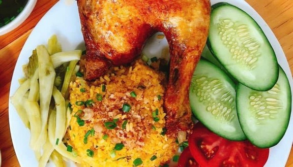 Cơm Gà Xối Mỡ Quý Ký