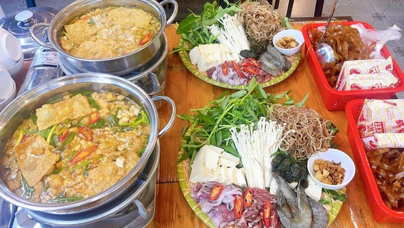 Mai Thuý Quán - Lẩu Cua Đồng & Lẩu Canh Củ