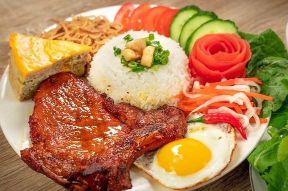 Phố Cơm Tấm - Minh Phụng