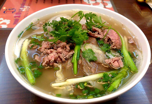 Phở Lý Quốc Sư - Hồ Nghinh