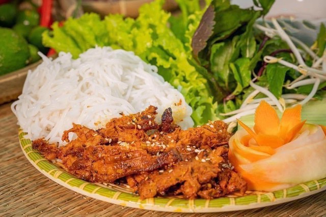 Bún Chả Nướng Nghệ An - Đặng Dung