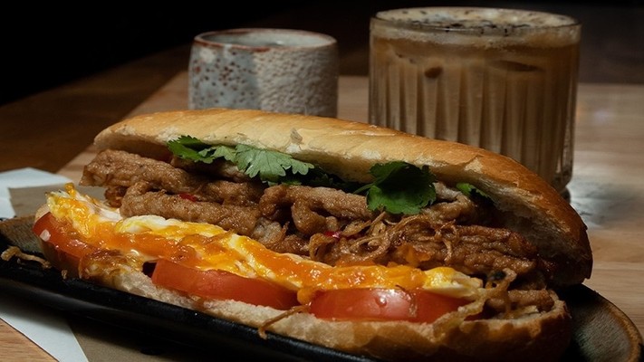QUƠ – Bánh mì & Cà phê - Đường Số 6