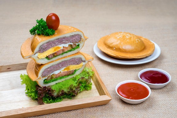 Xe Hamburger Đĩa Bay - Hà Hoàng Hổ