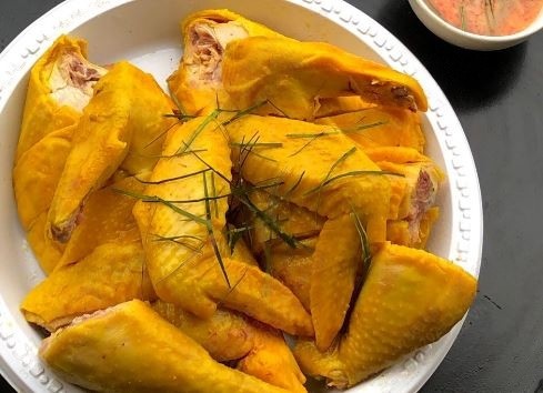 Tiệm Gà Ủ Muối Mặt Bự