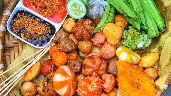 Ăn Lặt Vặt Quyên - Hoàng Quốc Việt