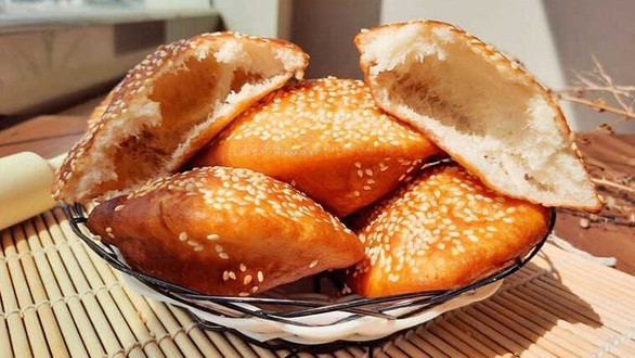 Tạp Hóa Ăn Vặt Gia Lâm - Phan Văn Hớn