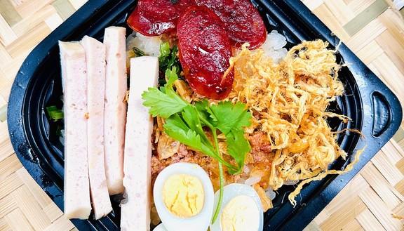 Cô Hai - Bánh Mì & Xôi Mặn