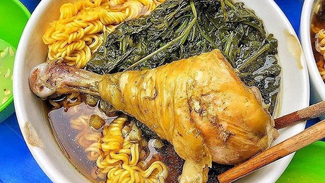 Mì Gà Tần & Chân Gà Lắc - Quán Ăn Đêm Sen - Đường Láng