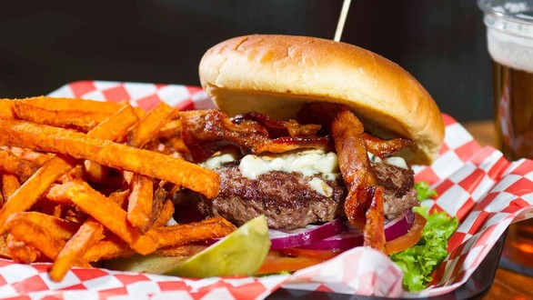 Shake The Bun Burger - Huỳnh Văn Bánh