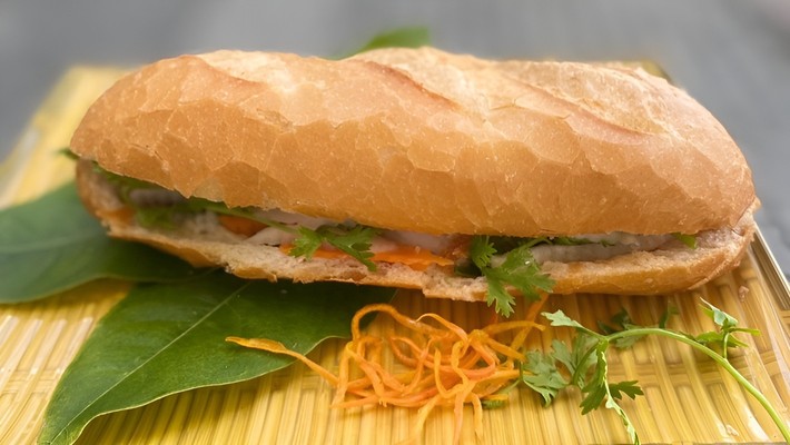 Bánh Mì Chay Vạn Phước - Nguyễn Văn Lượng