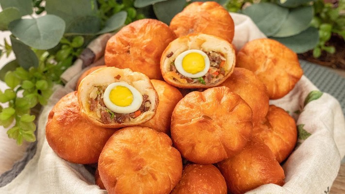 Ăn Vặt Mẹ Nhím - Chuối Chiên, Bánh Bao Chiên & Bún Nem Nướng