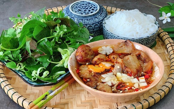 Bún Chả Hà Khánh - 17/258 Đà Nẵng