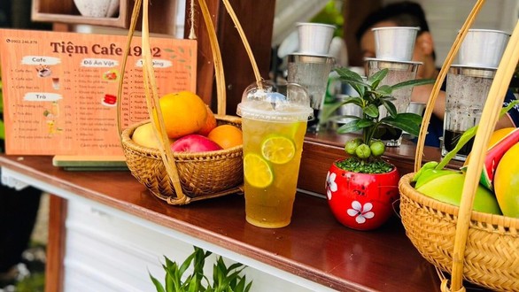 Tiệm Cafe 1992 - Khu Phố 1