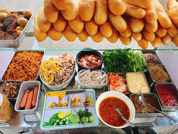 Bánh Mì Cô Ba Quy Nhơn